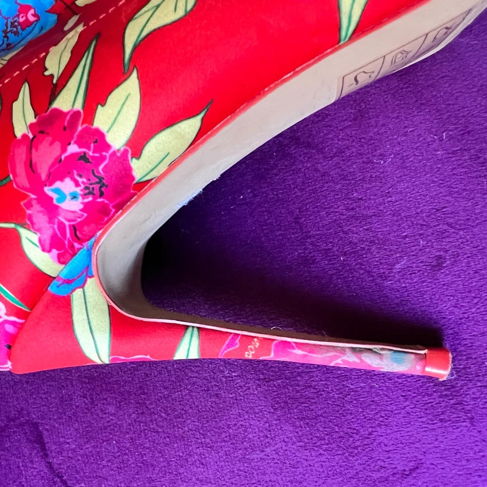 Aldo red floral boots - Picture 4 of 15